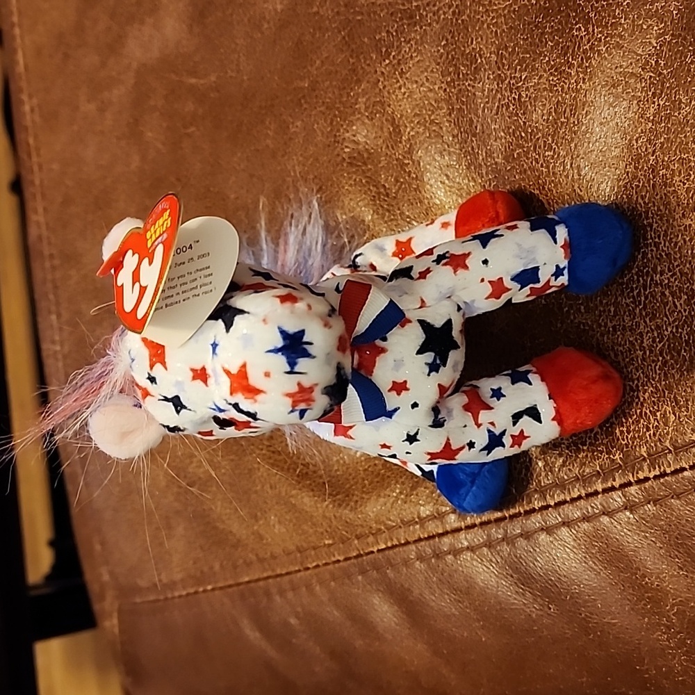 One TY BEANIE BABIES LEFTY 2004